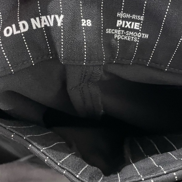 Old Navy Plus High-Waisted Pixie Skinny Ankle Pants, Pinstripe, Size 28R, NWT - Picture 6 of 7